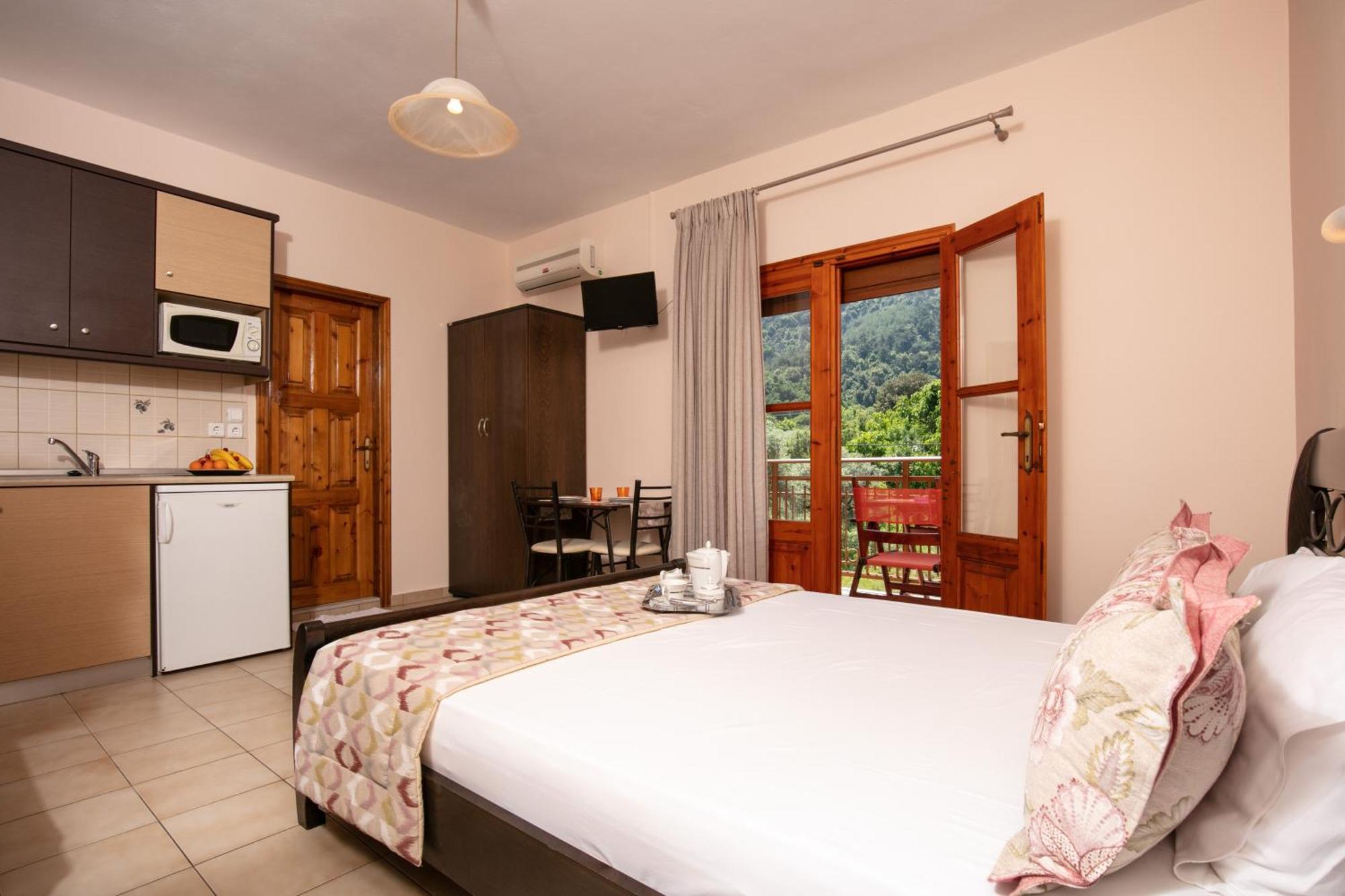 Dryades Apartments & Studios Skala Potamia  Extérieur photo